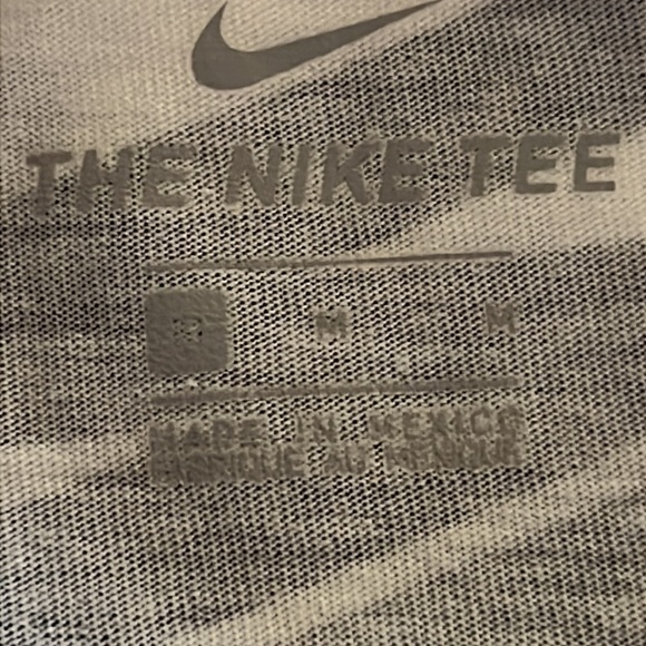 Nike tropical Leaf Tank Top🌺🌺 - Picture 5 of 6